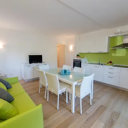 Residenze Dei Fiori * פורטו רוטונדו